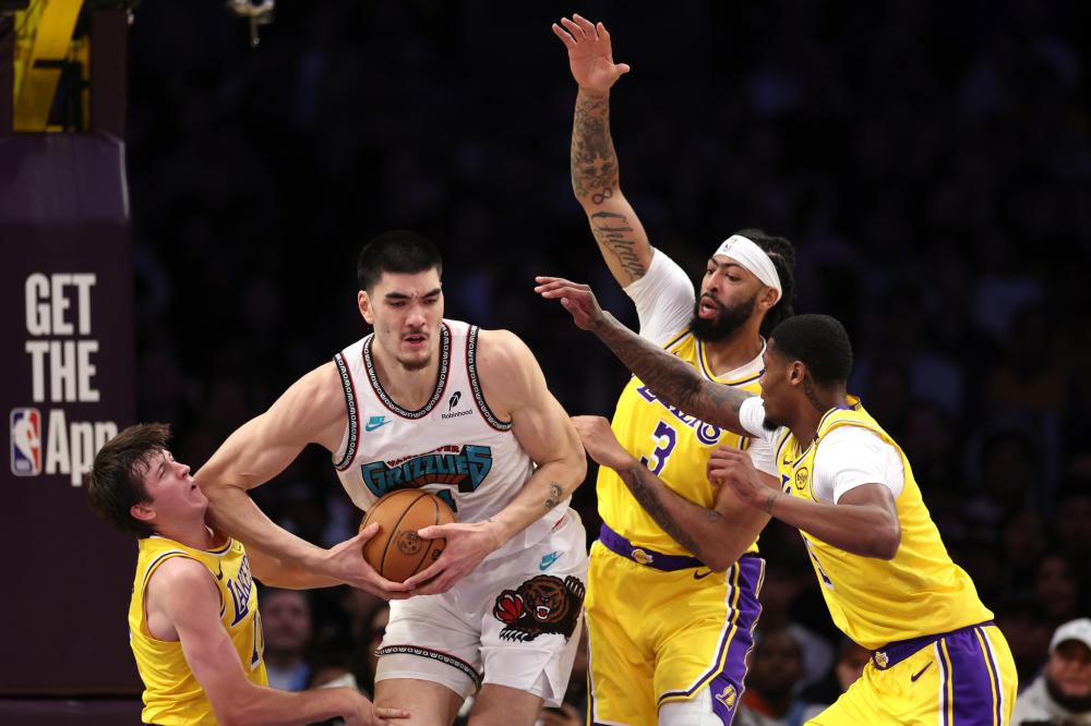 边后卫前提 边后卫前提